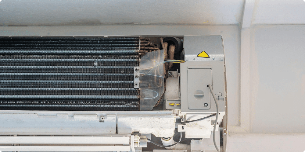 Étapes détaillées pour nettoyer sa climatisation intérieure